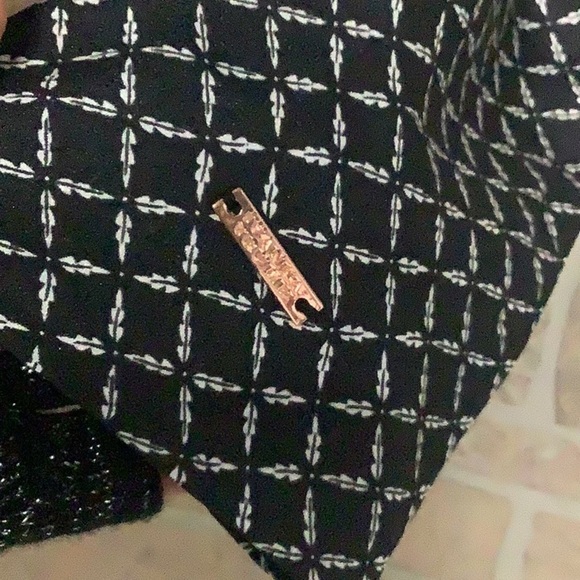 Ivanka Trump - Sz S - geometric pattern / diamonds all over sleeveless Top - Picture 4 of 5